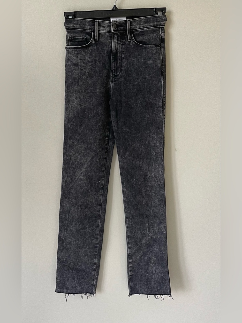 Frame Gray/Black High-Rise Denim Jeans in a distinctive with frayed raw-edge hem